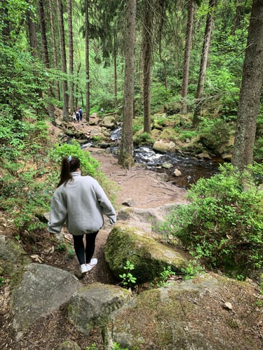 Social Media Marketing Executive, Hannah Wheater on a ramble in the Peak District